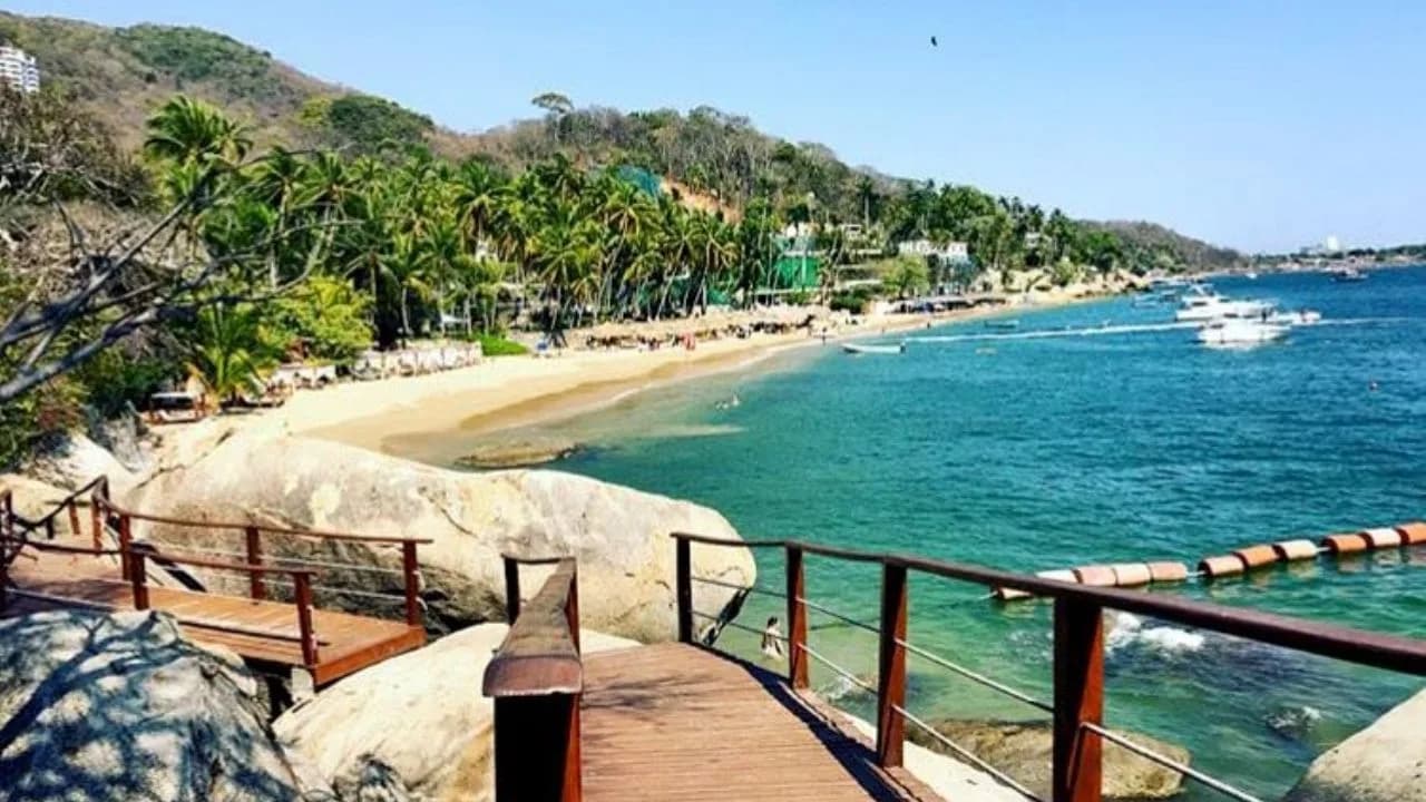 Pichilingue: la pequeña playa de Puerto Marqués que se descubre por mar